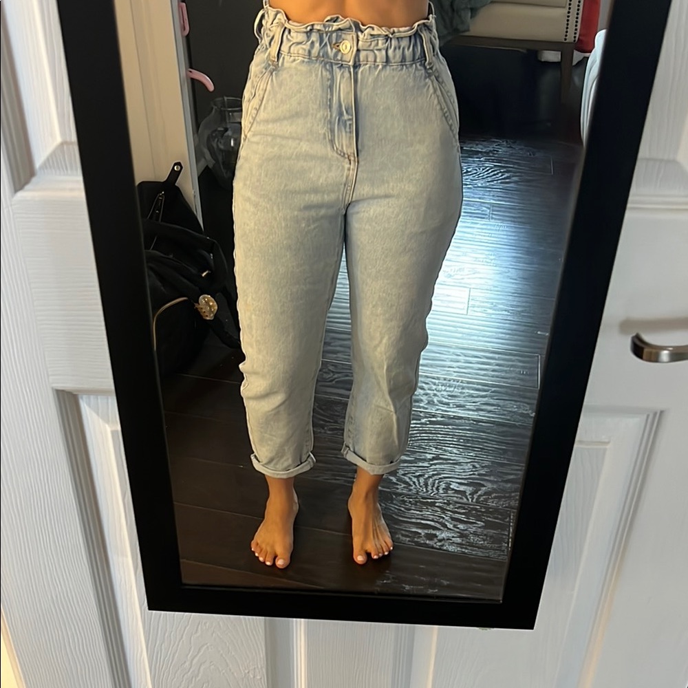 Zara Blue Ankle Cropped Jeans with Relaxed Fit
